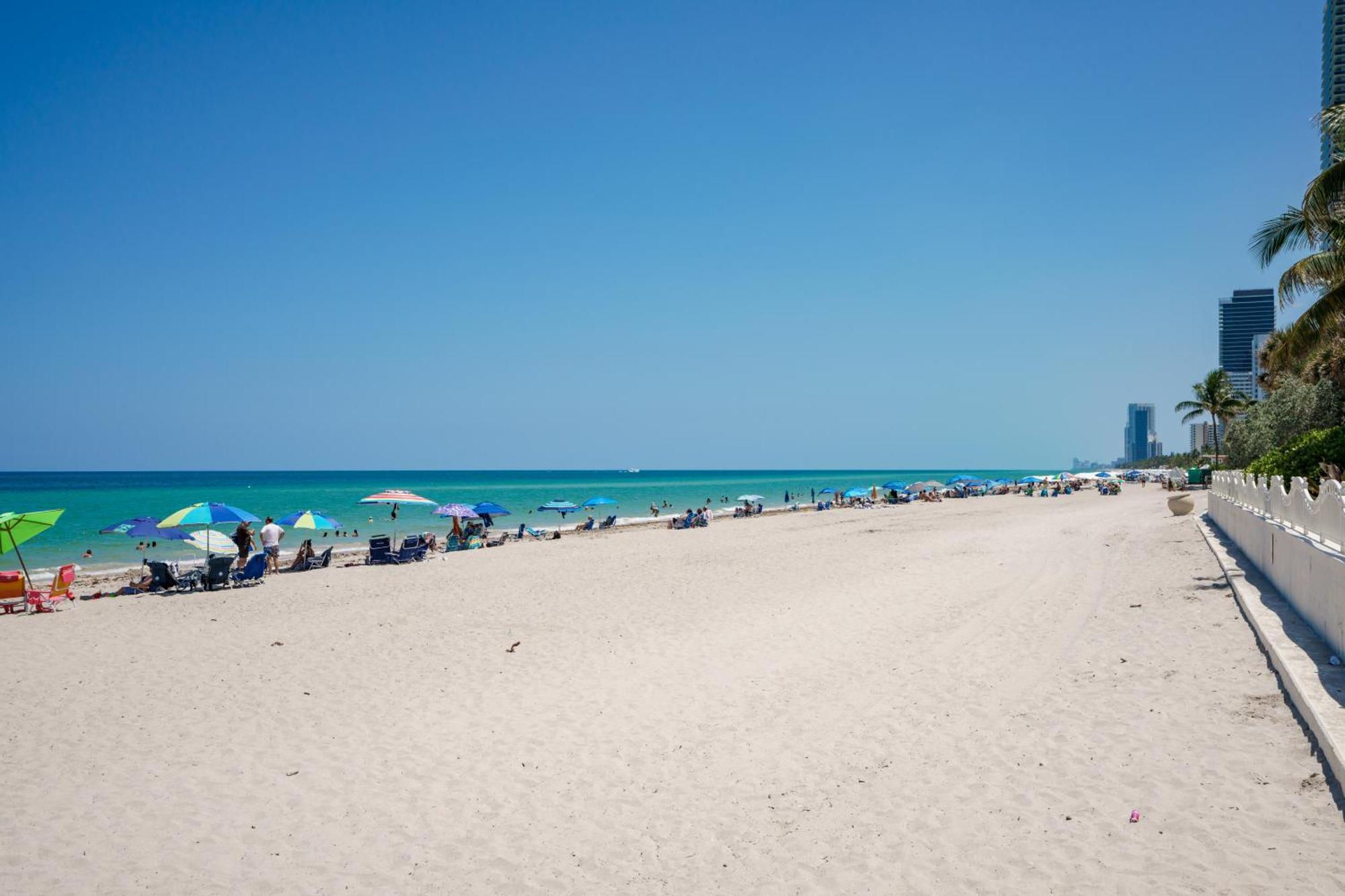 Modern 1 Bdr Oceanview With Direct Beach Access! Hollywood Eksteriør billede