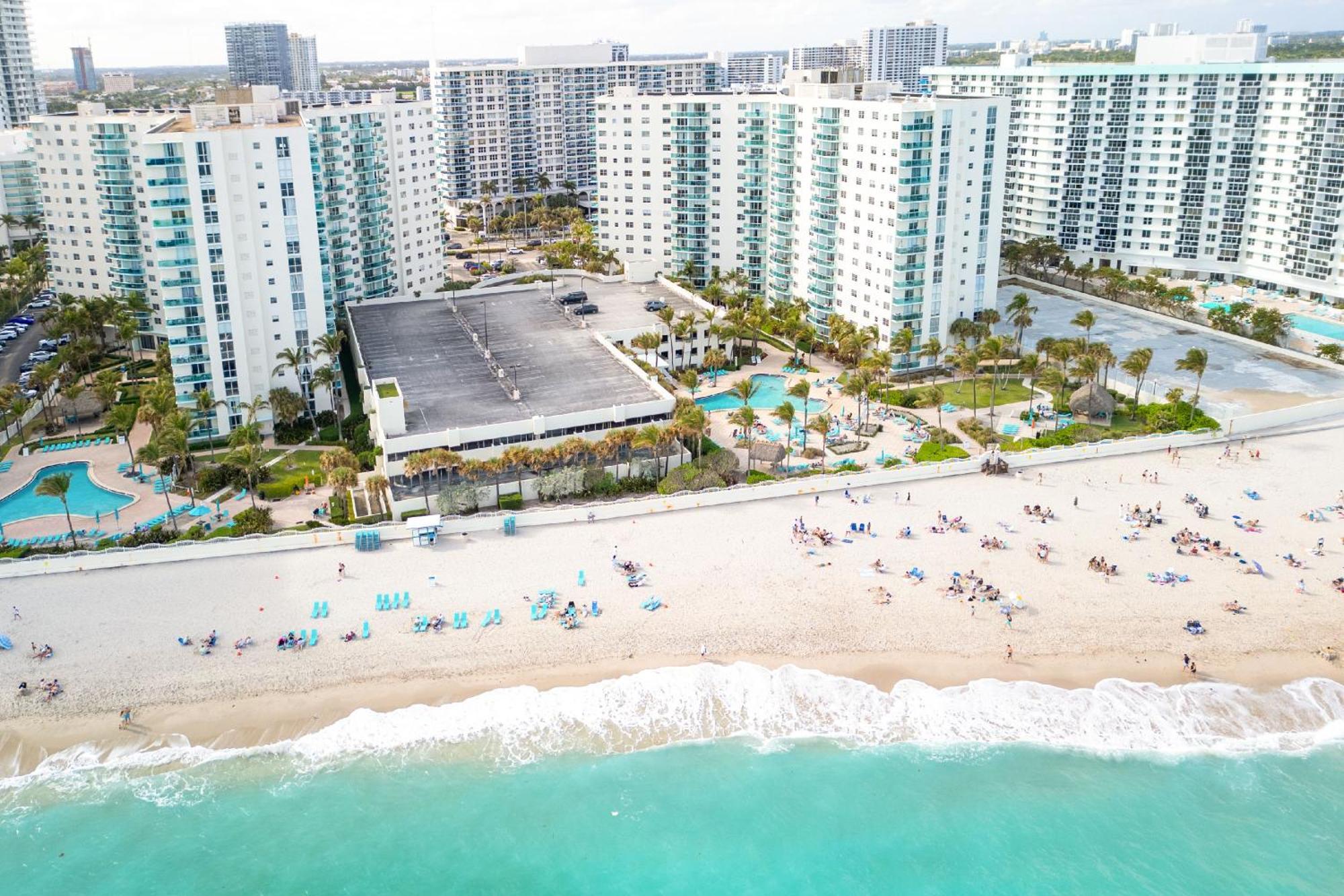 Modern 1 Bdr Oceanview With Direct Beach Access! Hollywood Eksteriør billede